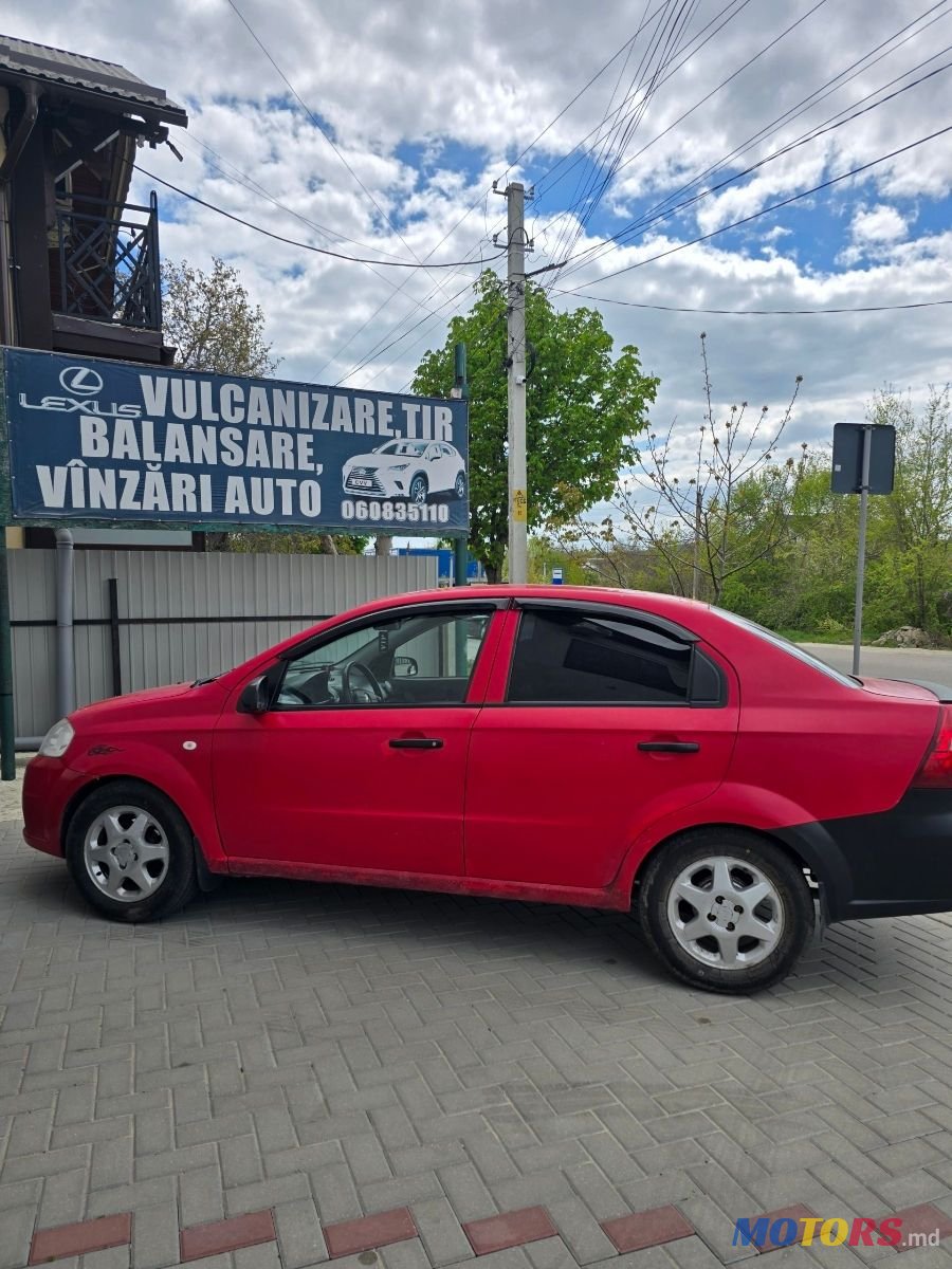 2010' Chevrolet Aveo photo #2