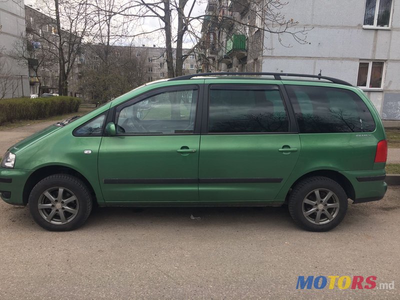 2001' Volkswagen Sharan photo #3