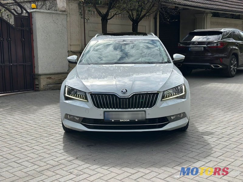 2016' Skoda Superb photo #3