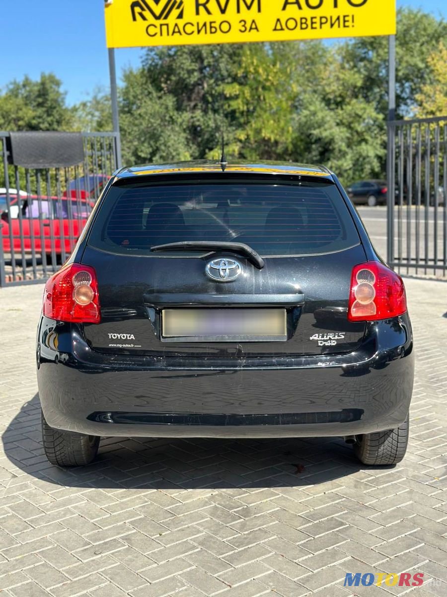 2007' Toyota Auris photo #5