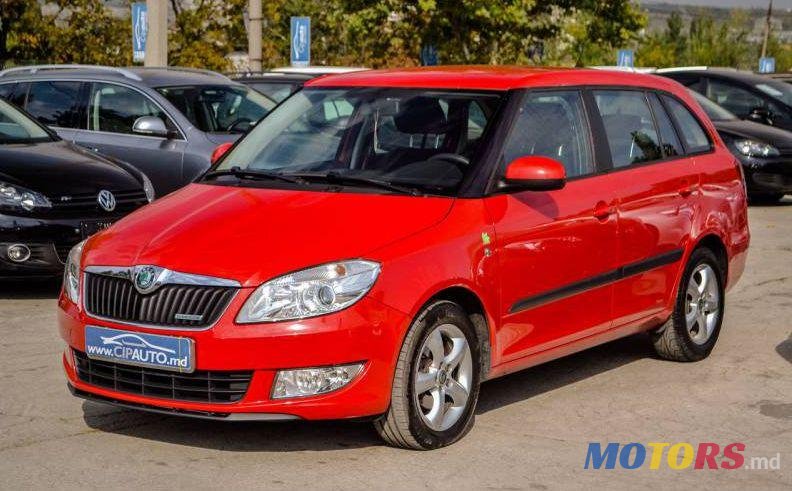 2011' Skoda Fabia photo #1