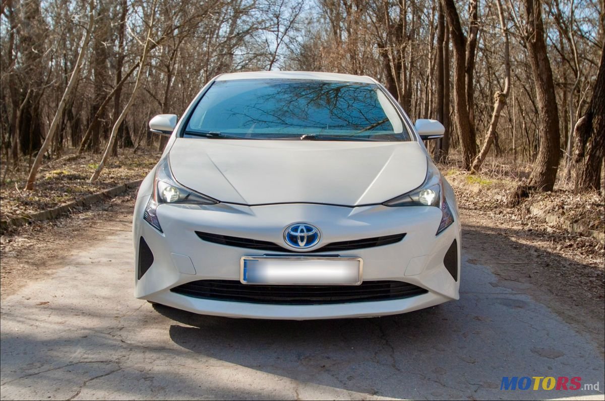 2016' Toyota Prius photo #1
