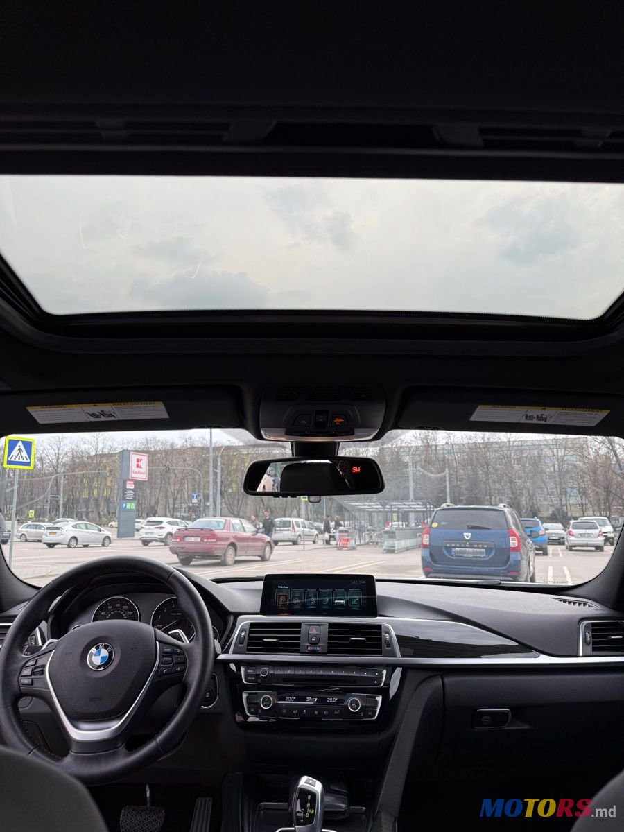 2017' BMW 3 Series photo #6