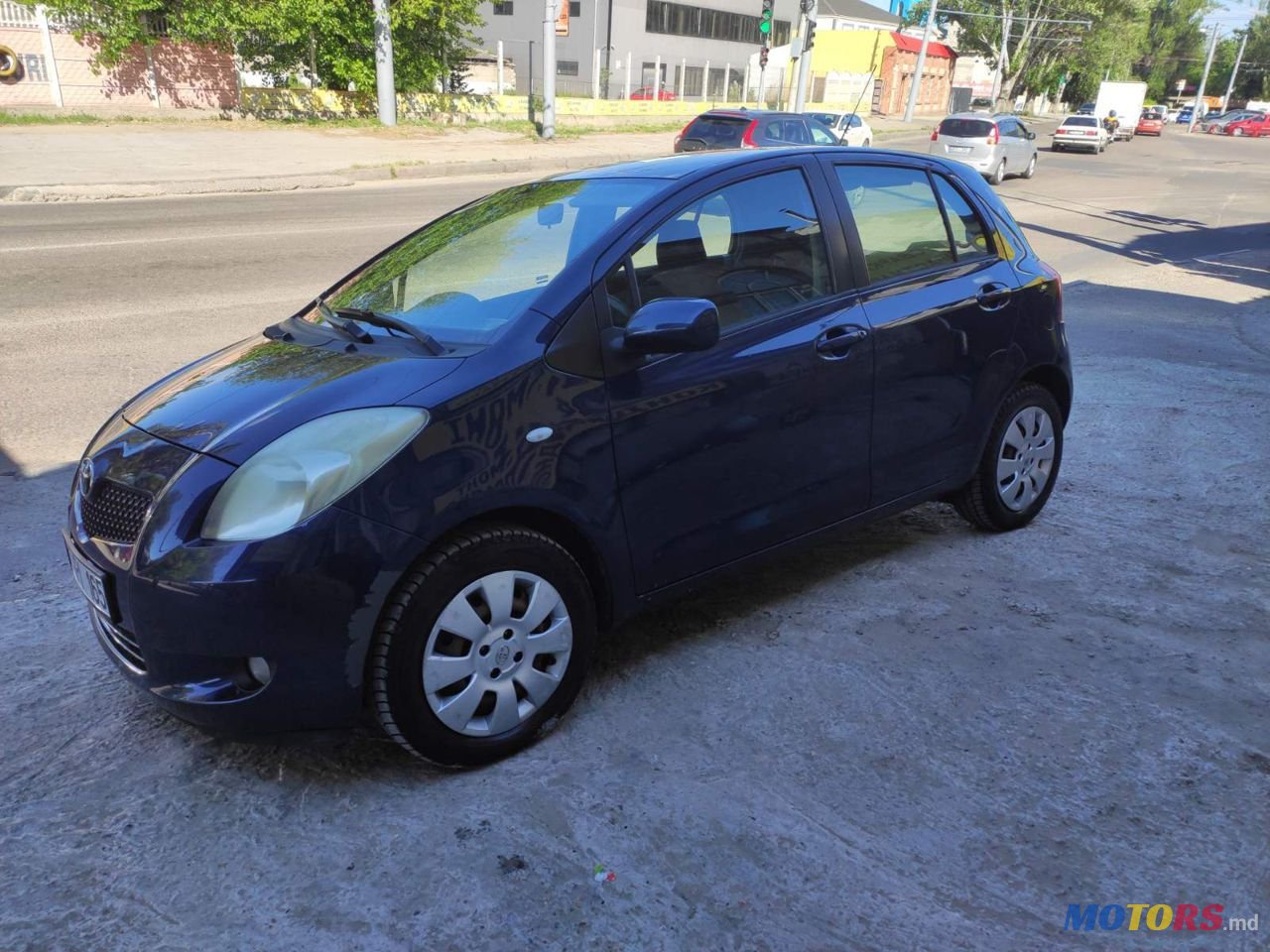 2006' Toyota Yaris photo #2