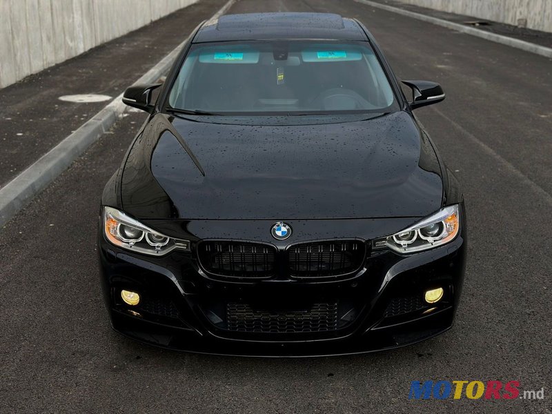 2013' BMW 3 Series photo #2