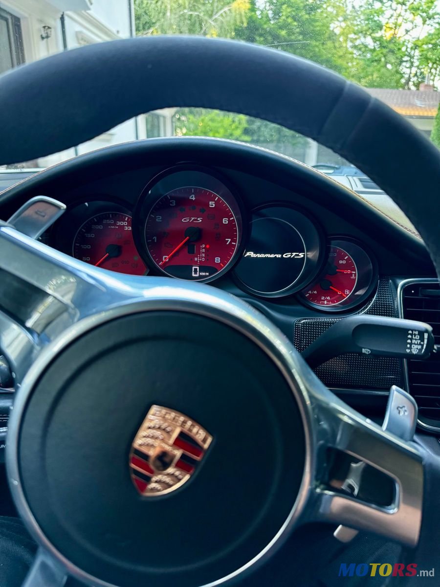 2012' Porsche Panamera photo #5