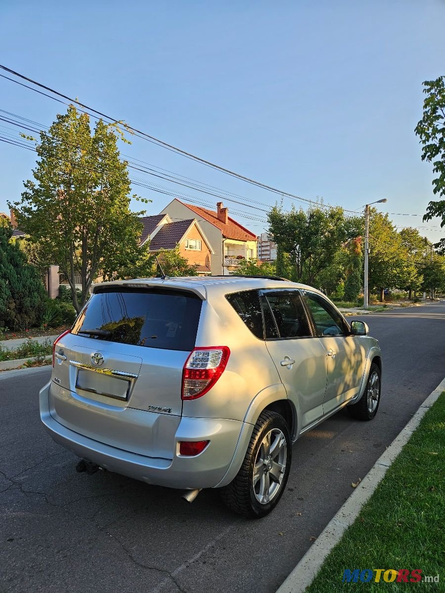 2011' Toyota RAV4 photo #4