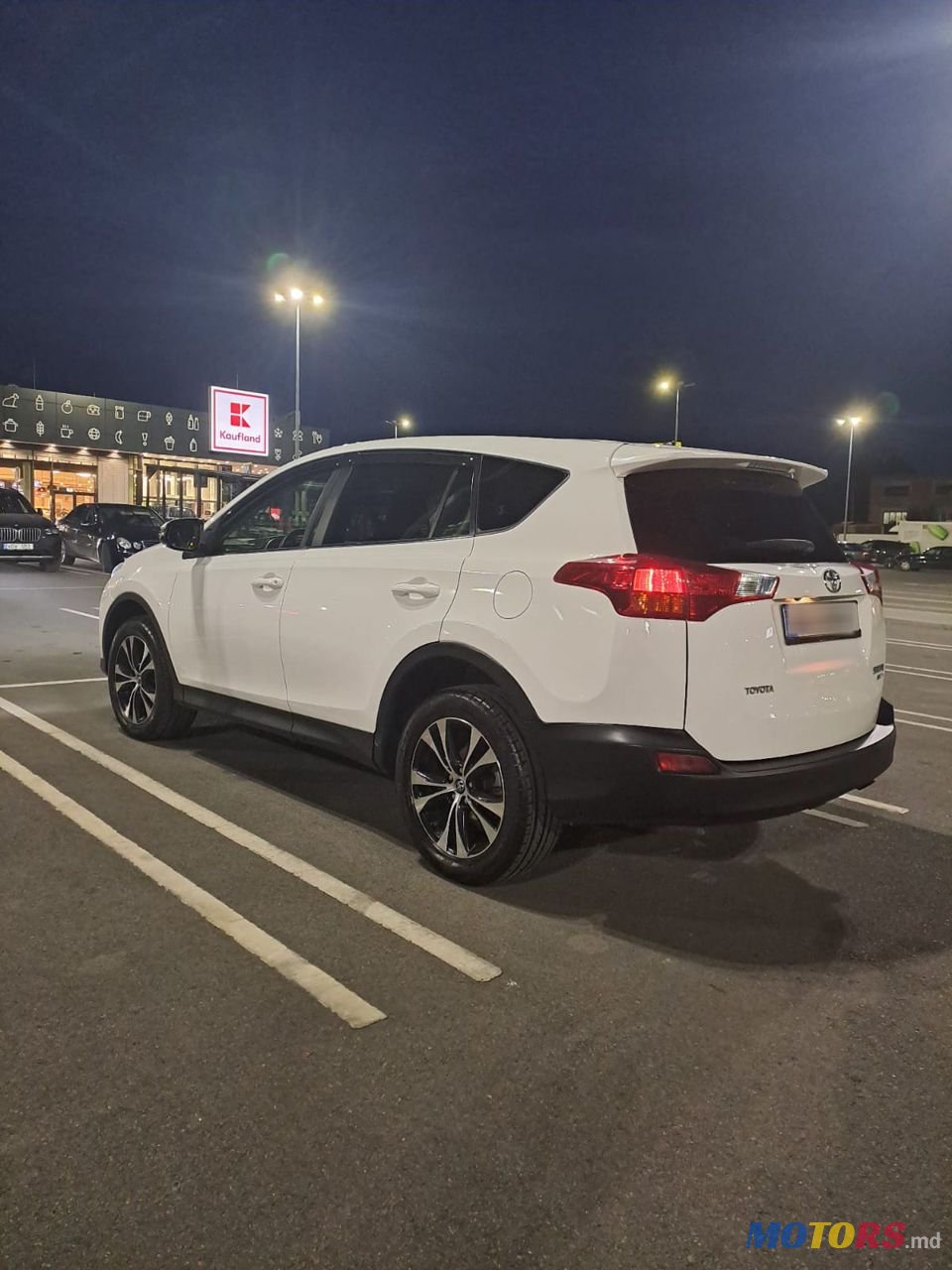 2015' Toyota RAV4 photo #4