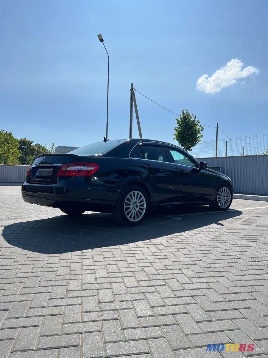 2013' Mercedes-Benz E-Class photo #5