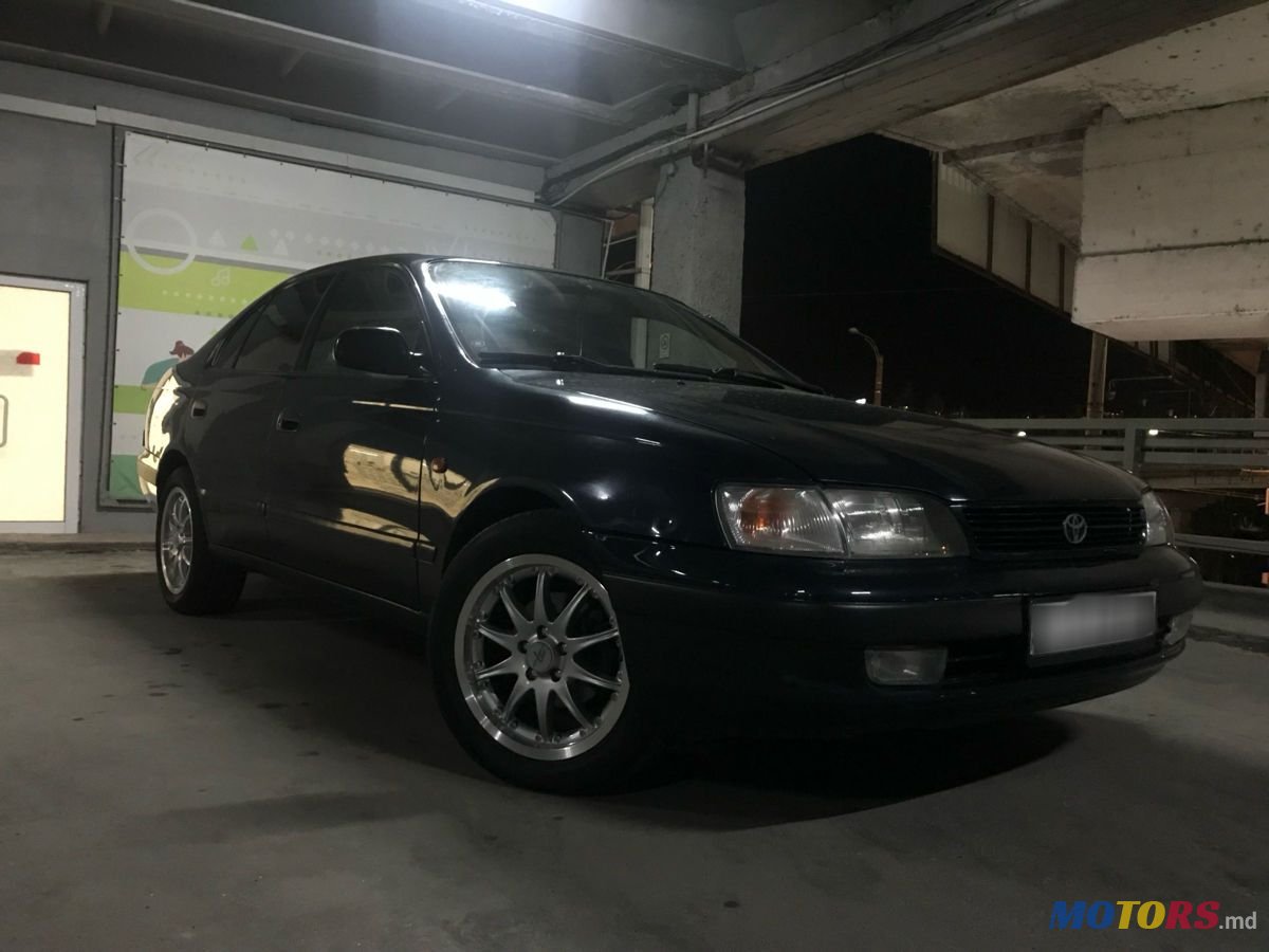 1995' Toyota Carina photo #1