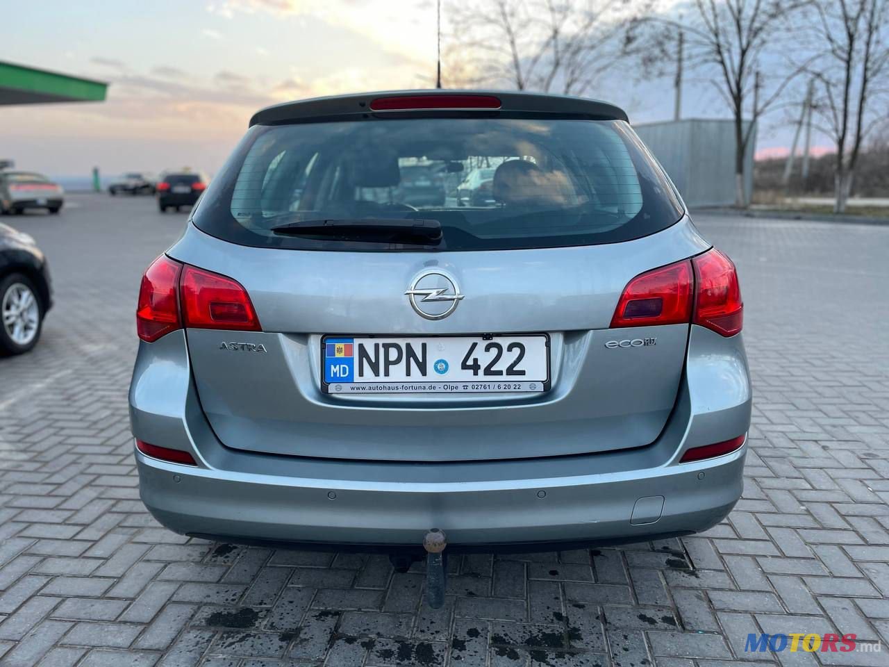 2012' Opel Astra photo #4