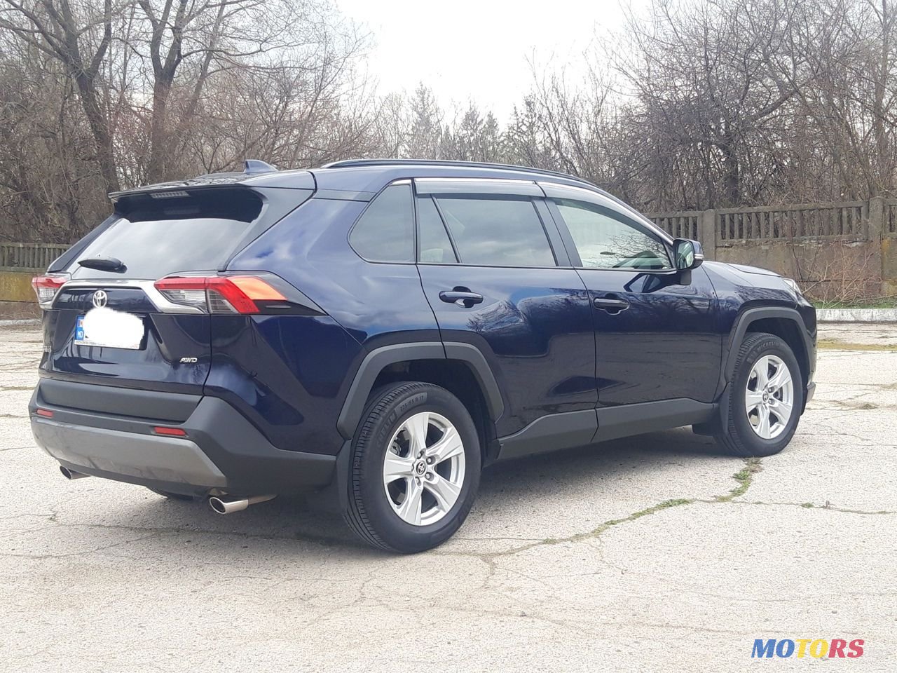 2020' Toyota RAV4 photo #2