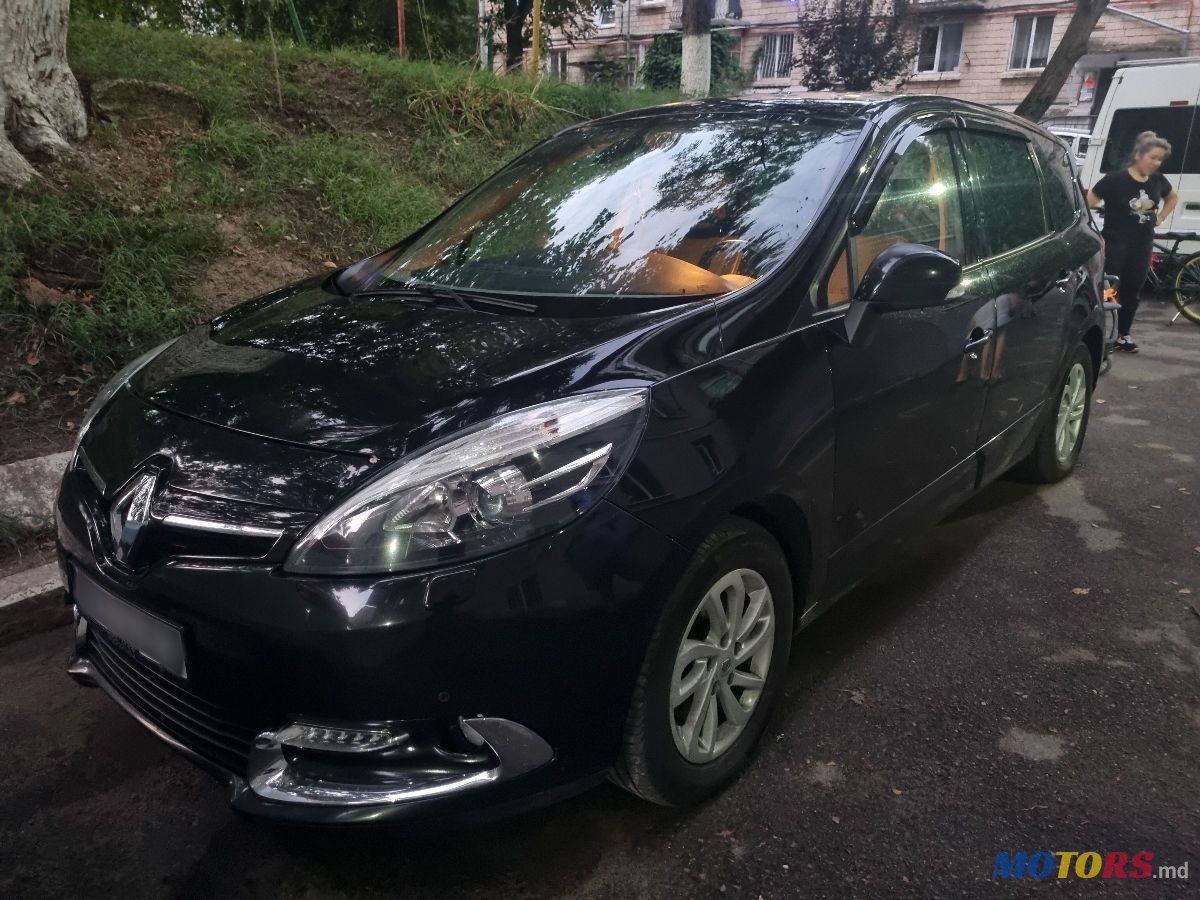 2013' Renault Grand Scenic photo #1