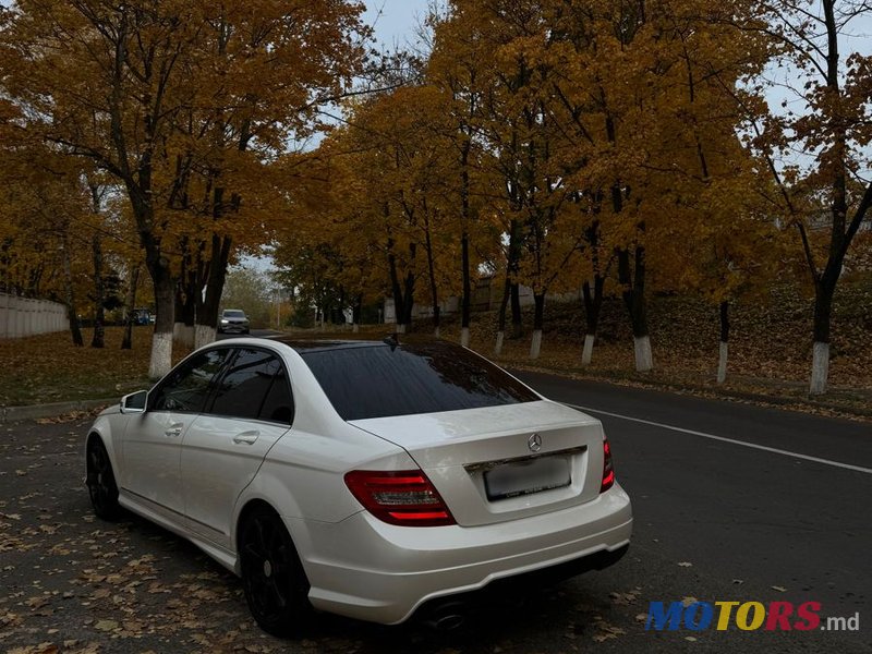 2013' Mercedes-Benz C-Class photo #1