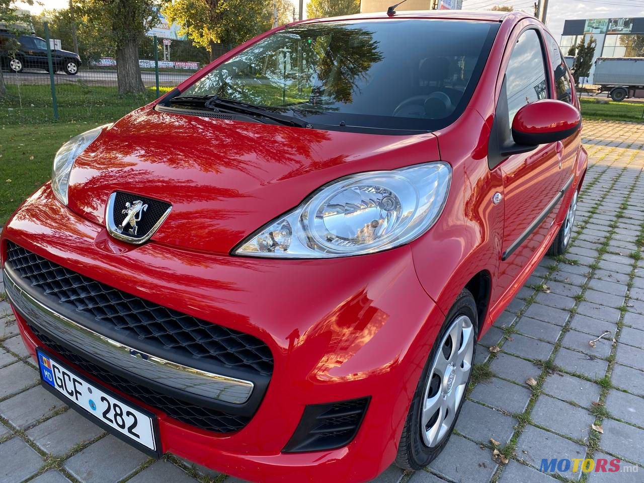 2010' Peugeot 107 photo #1