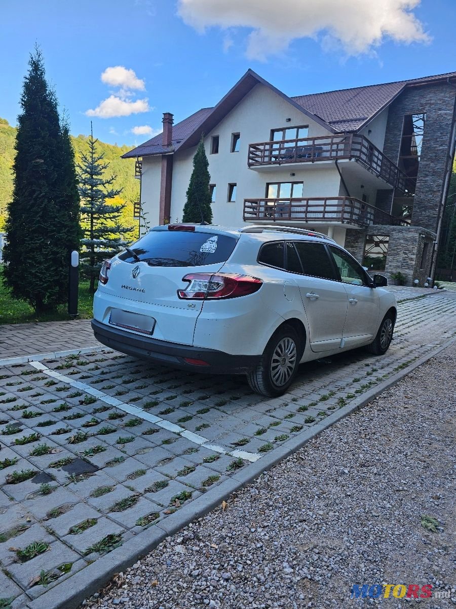 2014' Renault Megane photo #6