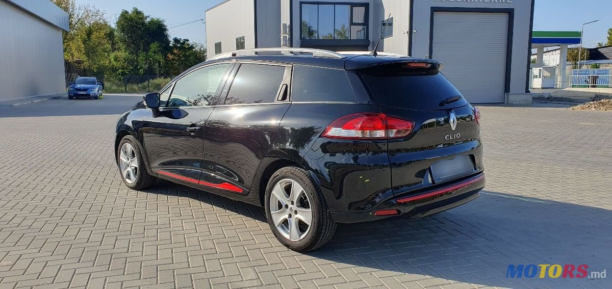 2015' Renault Clio photo #2