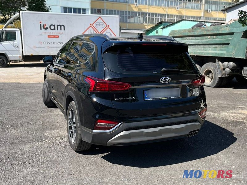 2019' Hyundai Santa Fe photo #3