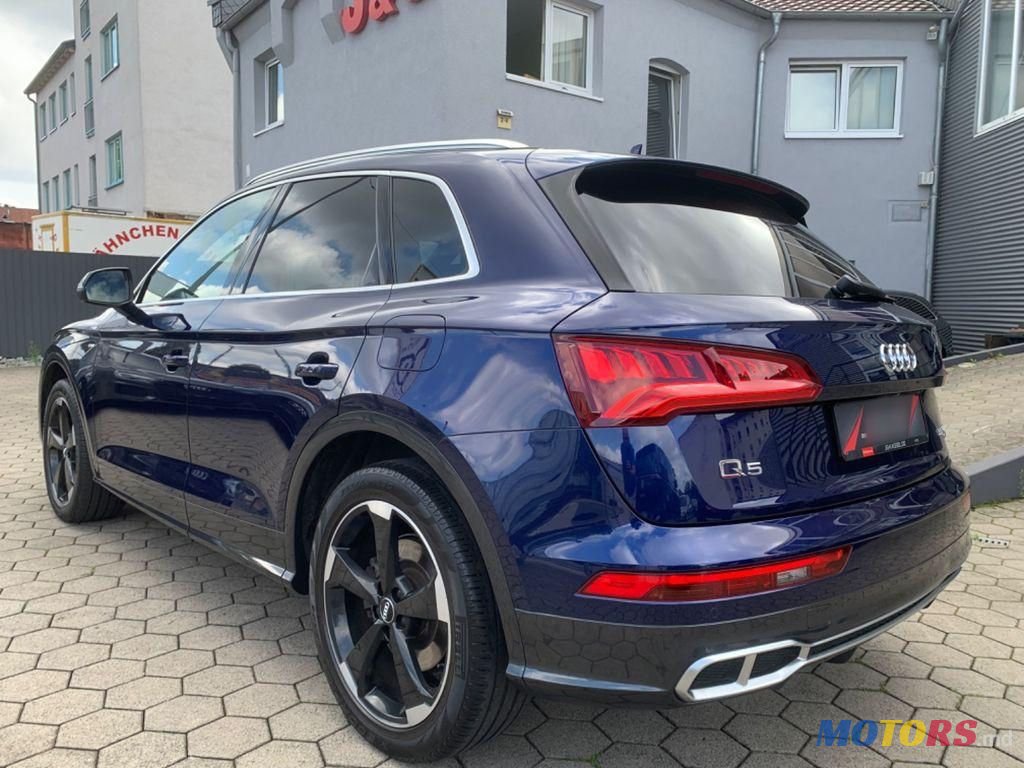 2020' Audi Q5 E-Tron photo #4