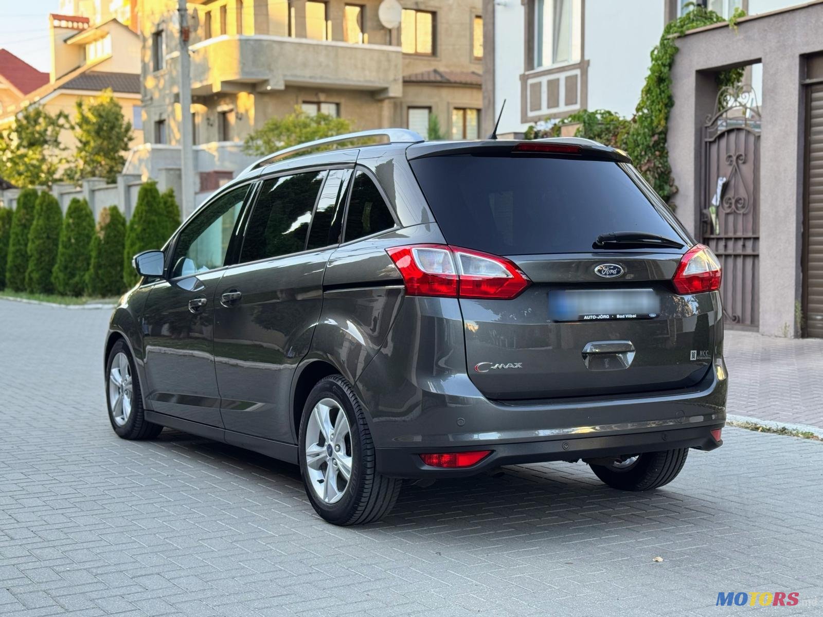 2016' Ford Grand C-MAX photo #2