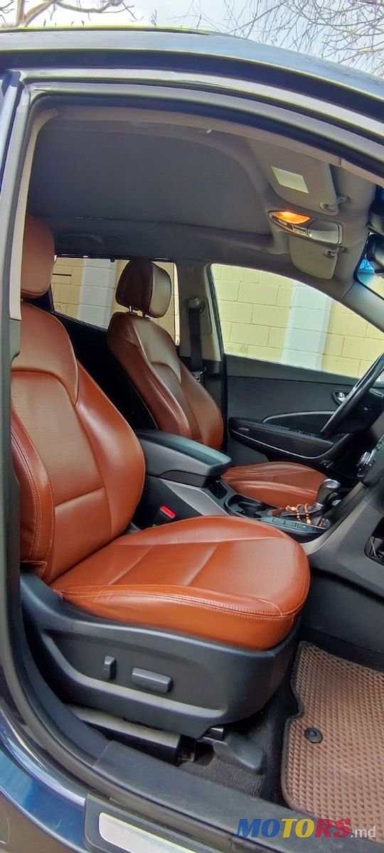 2013' Hyundai Santa Fe photo #6