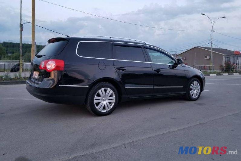 2008' Volkswagen Passat photo #1