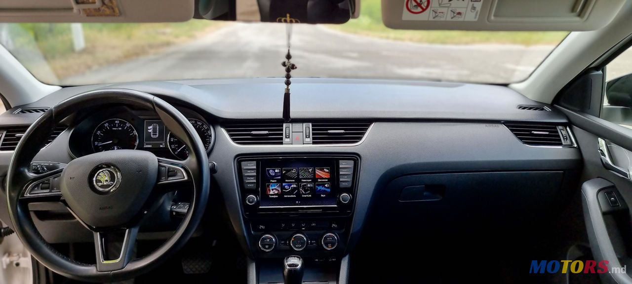 2015' Skoda Octavia photo #6