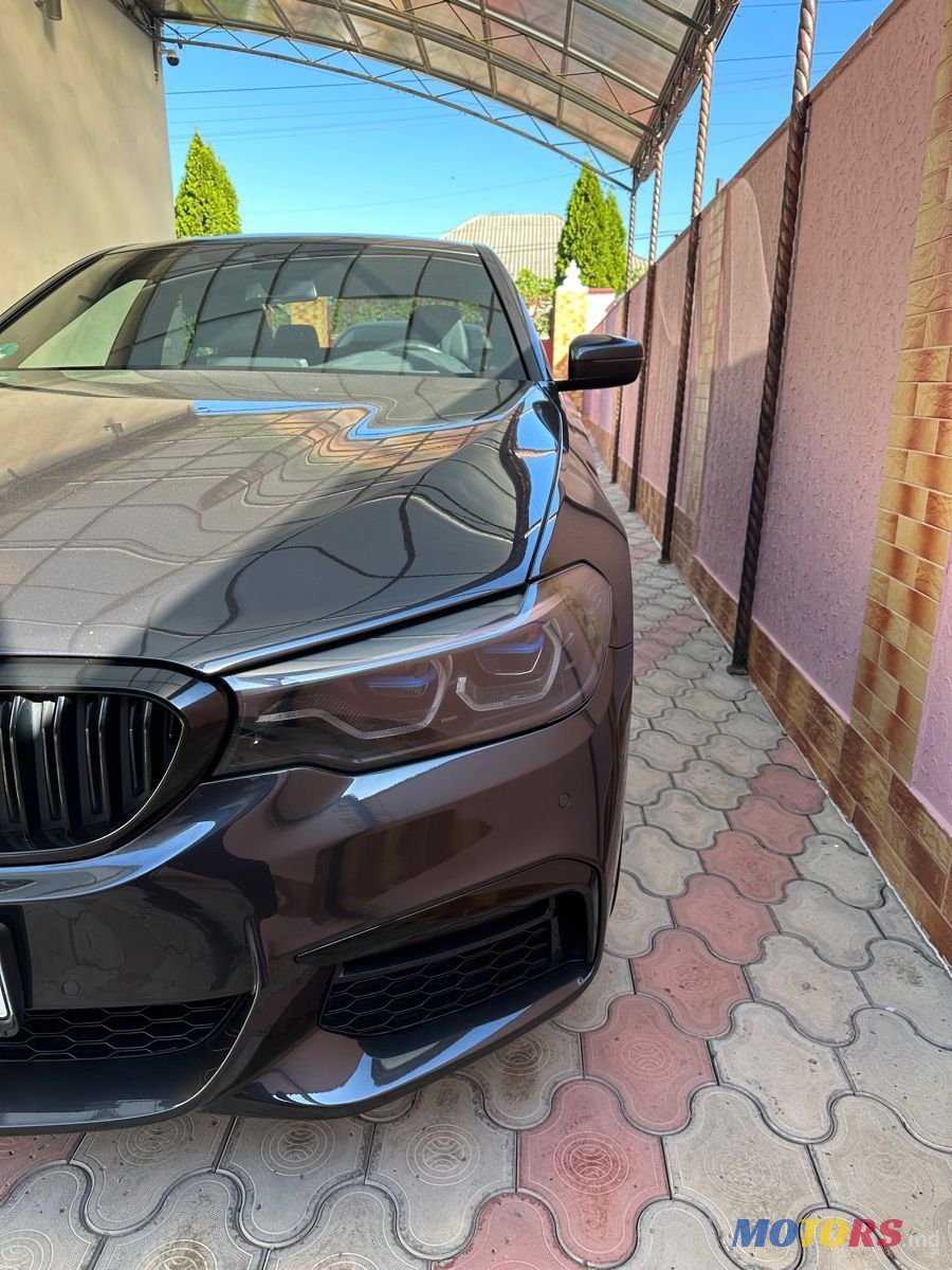 2019' BMW 5 Series photo #5