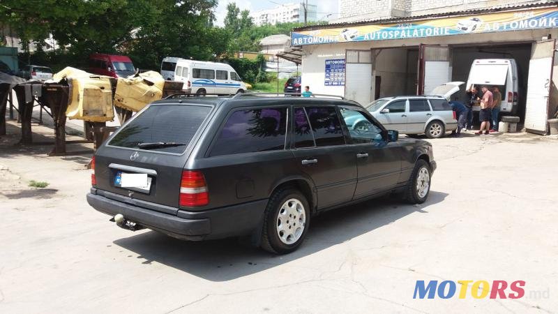 1990' Mercedes-Benz E-Class photo #3