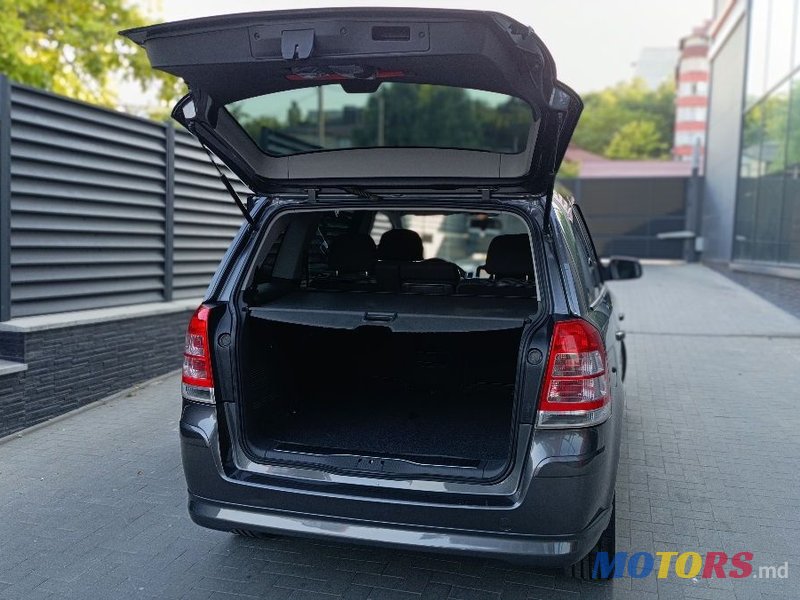 2009' Opel Zafira photo #4