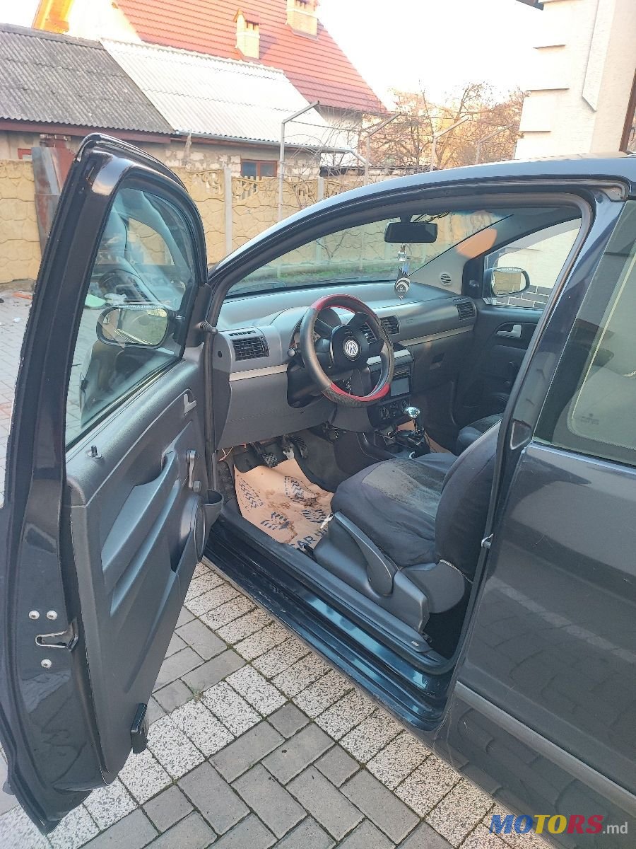 2007' Volkswagen Fox photo #4