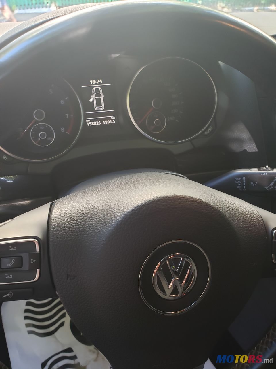 2010' Volkswagen Golf photo #2