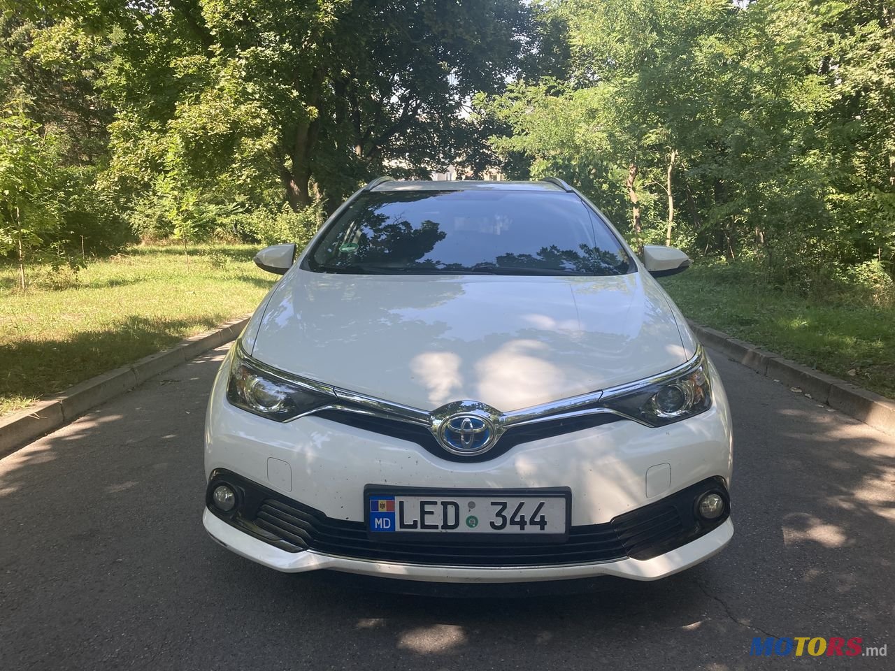 2015' Toyota Auris photo #2