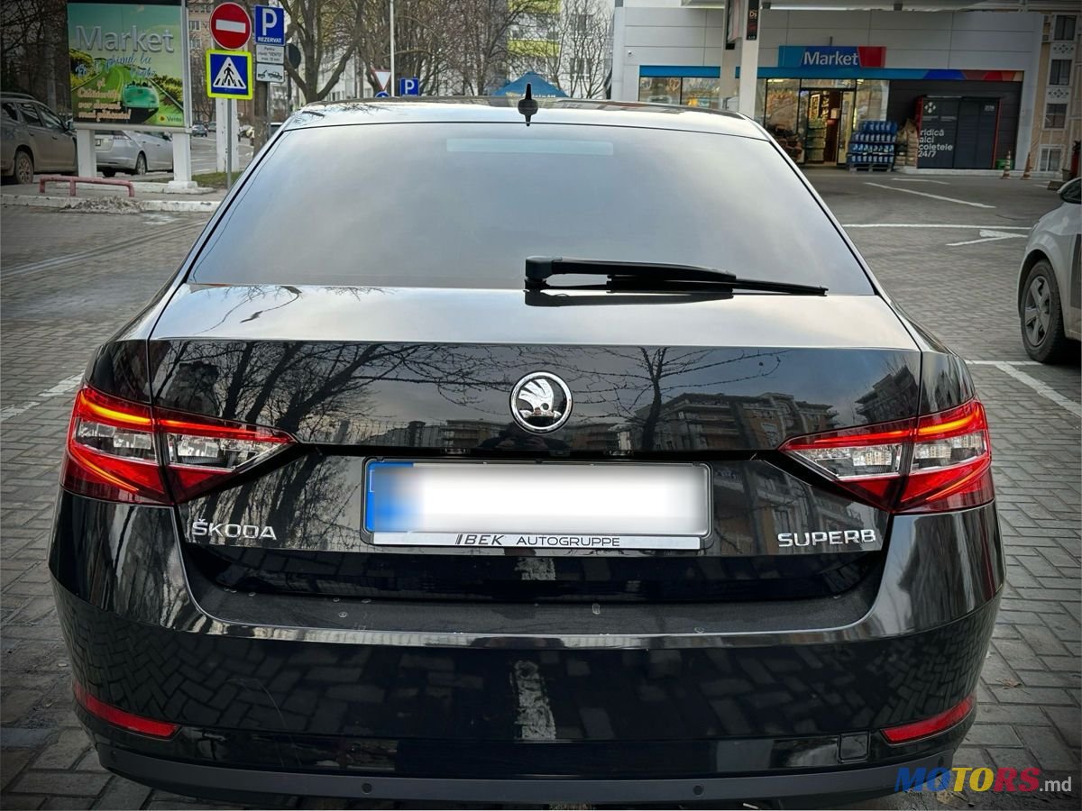 2018' Skoda Superb photo #6