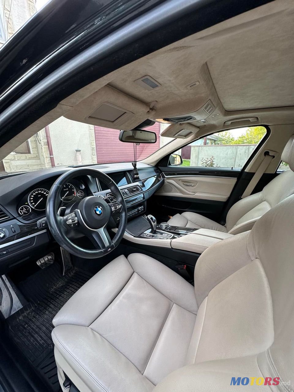 2014' BMW 5 Series photo #6