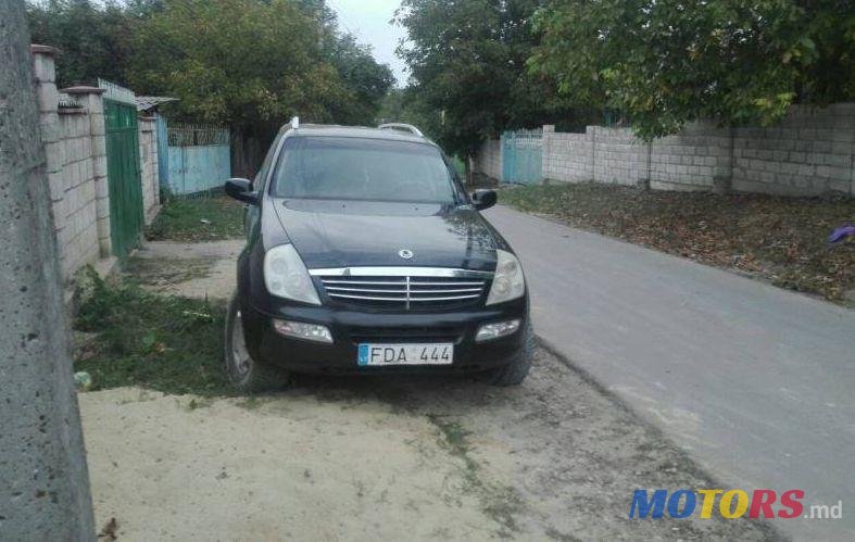 2005' SsangYong Rodius photo #1