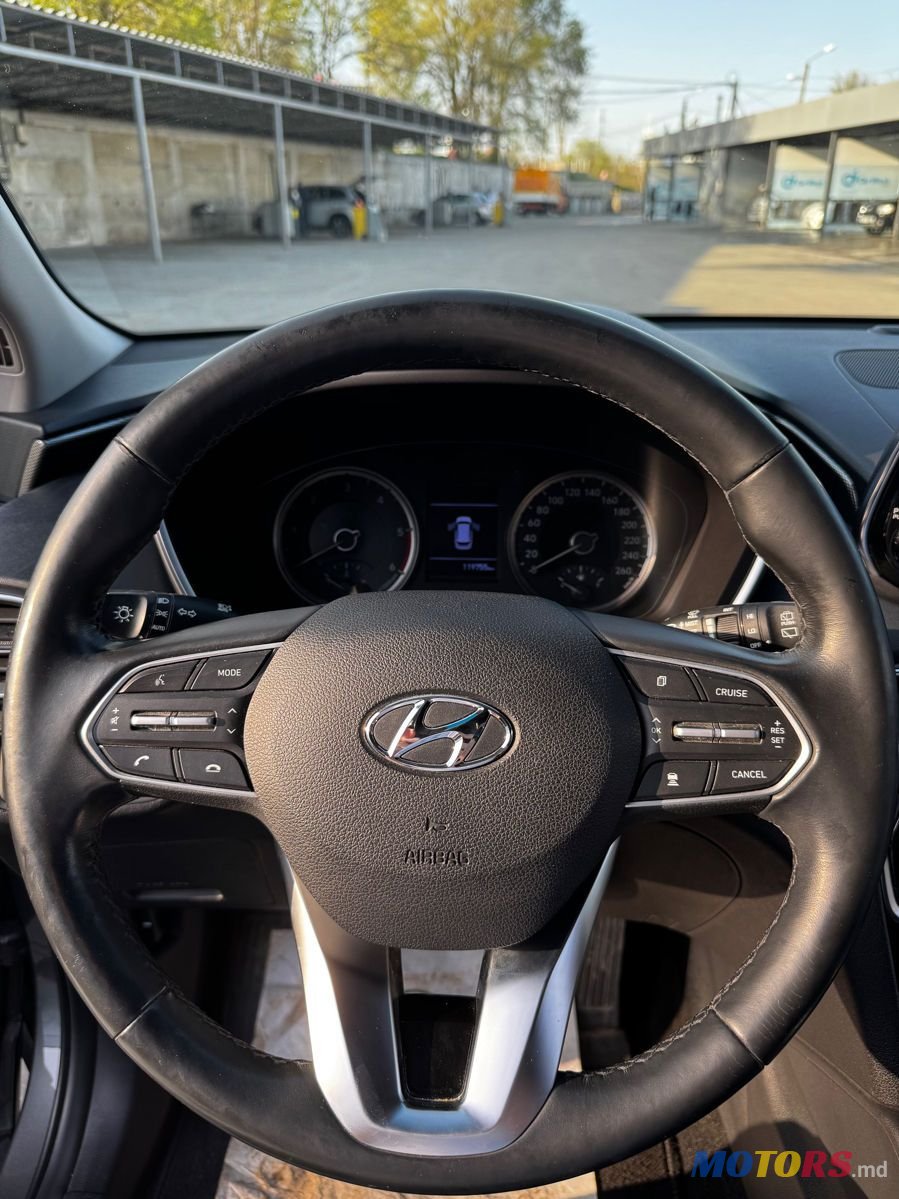 2020' Hyundai Santa Fe photo #4