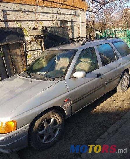 1997' Ford Escort photo #2