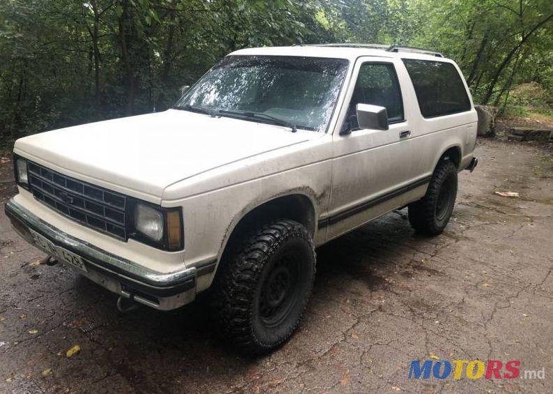 1990' Chevrolet Blazer photo #1