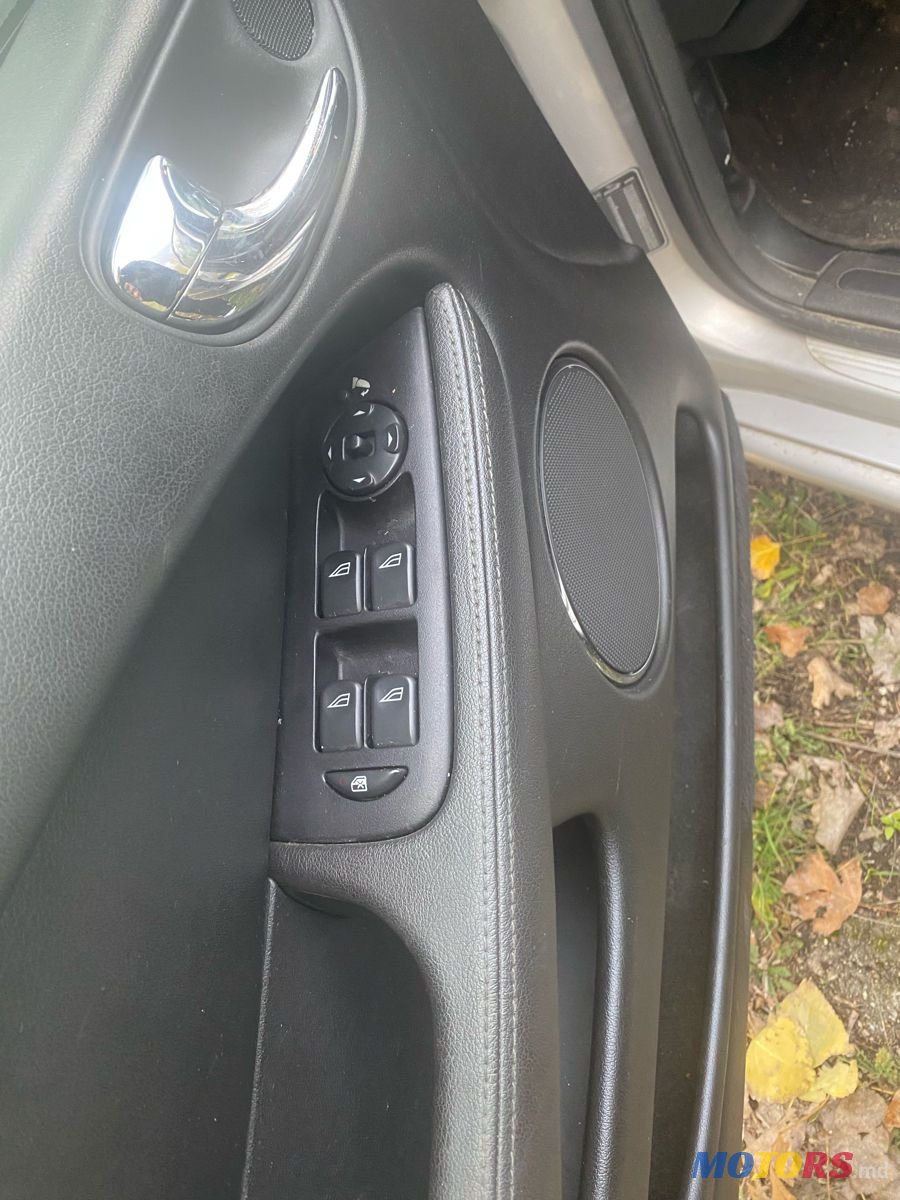 2004' Jaguar X-Type photo #2