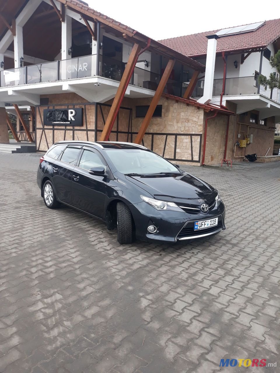 2013' Toyota Auris photo #2