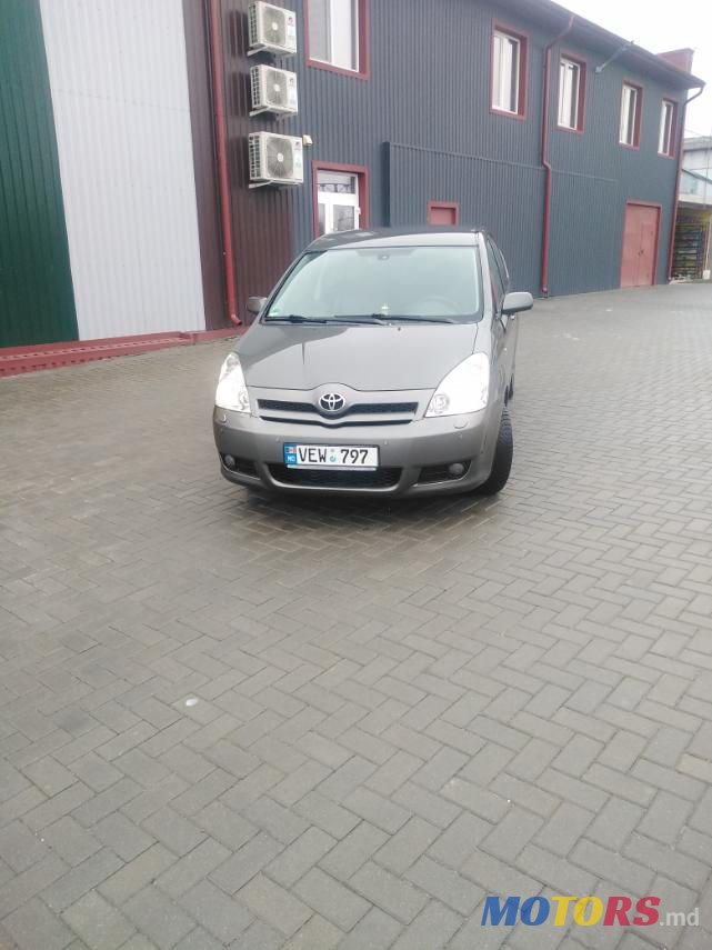 2006' Toyota Verso photo #1