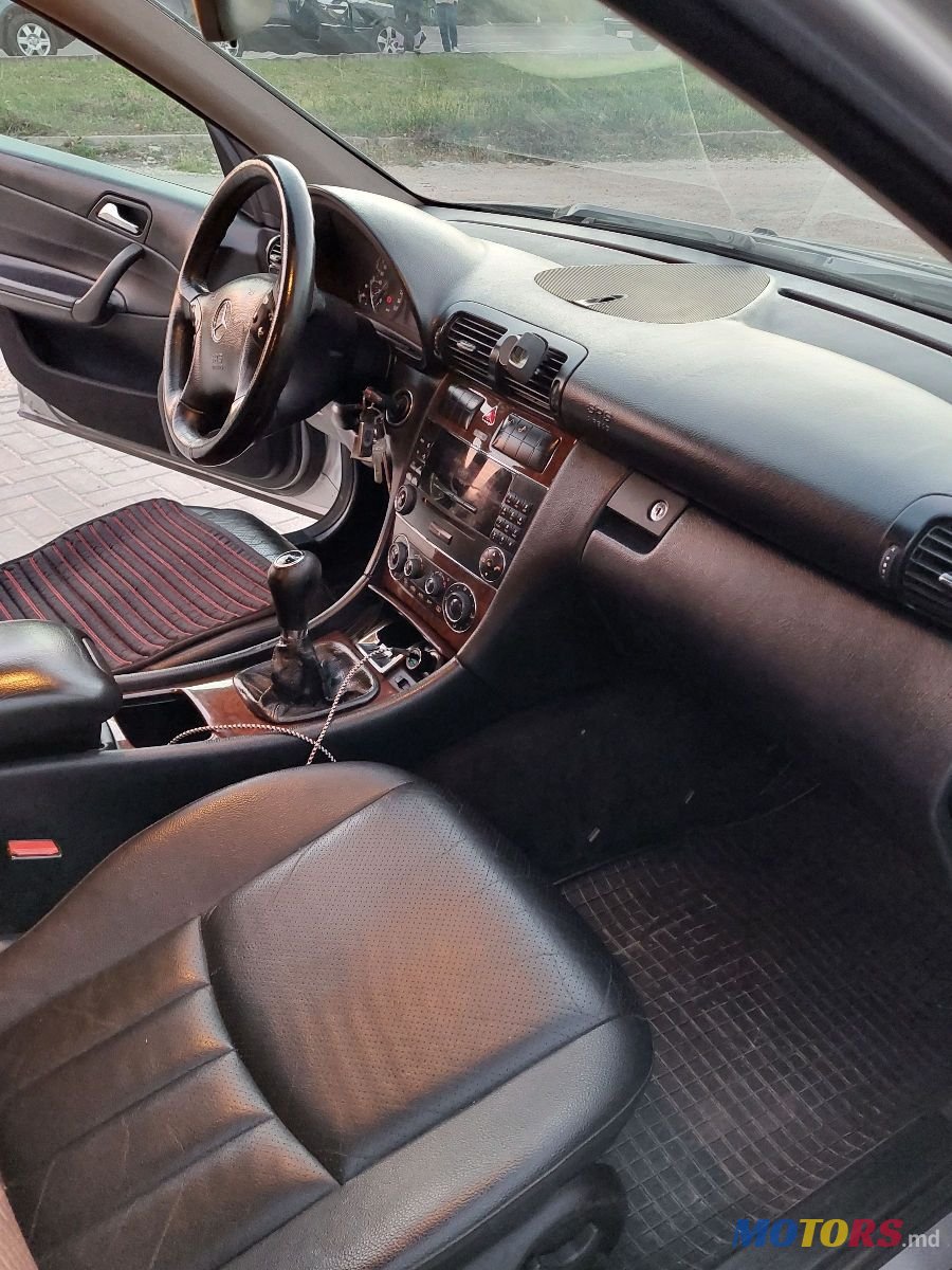 2005' Mercedes-Benz C-Class photo #6
