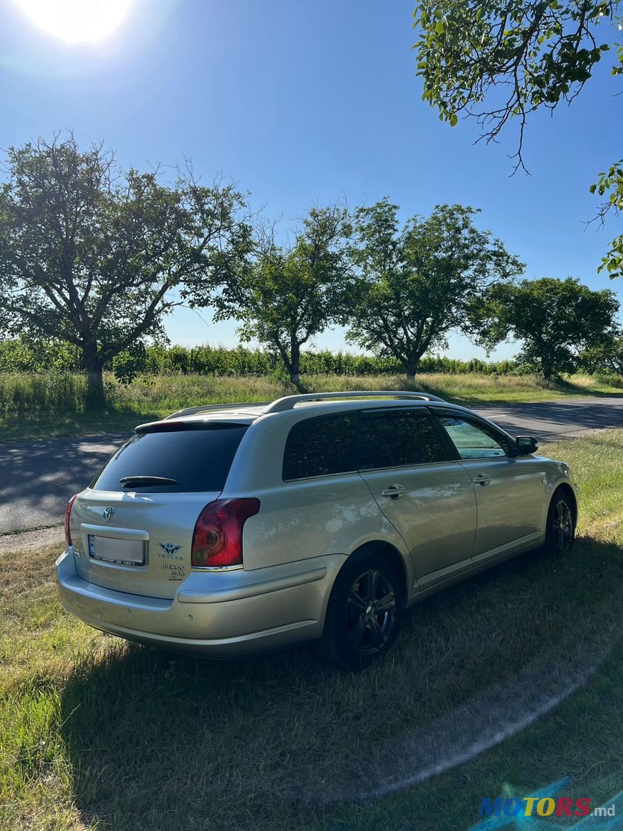 2005' Toyota Avensis photo #6