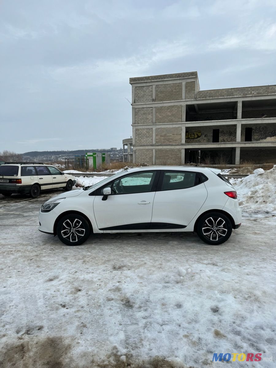 2014' Renault Clio photo #6