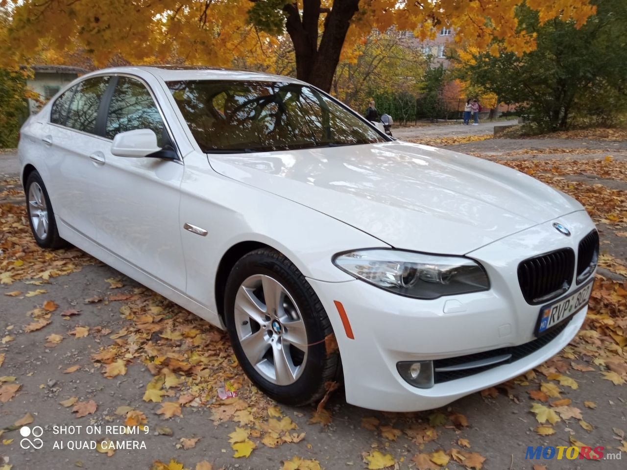 2013' BMW 5 Series photo #2