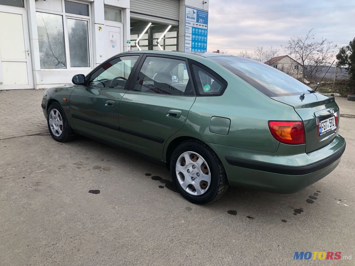 2001' Hyundai Elantra photo #2