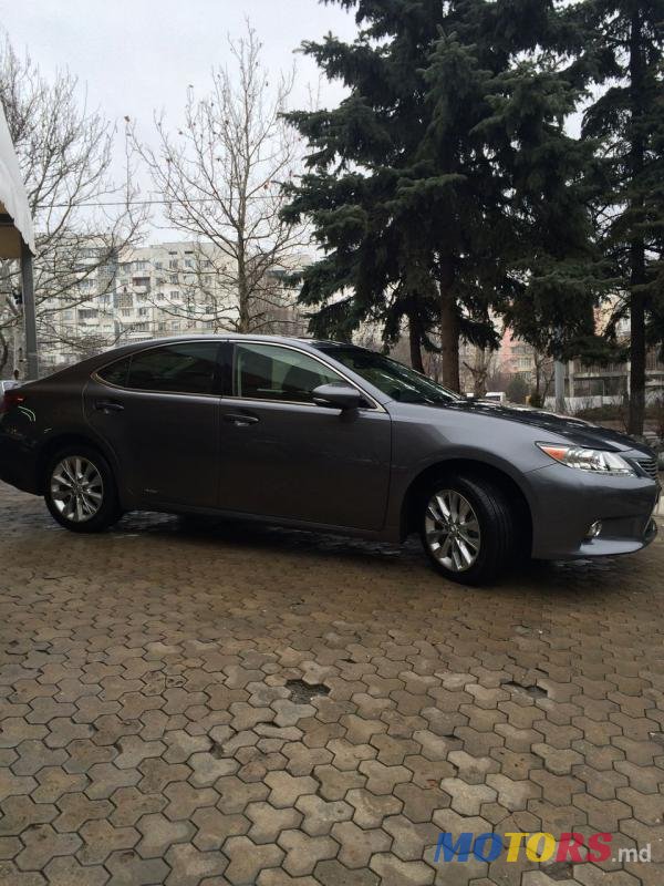 2013' Lexus ES 250 photo #1