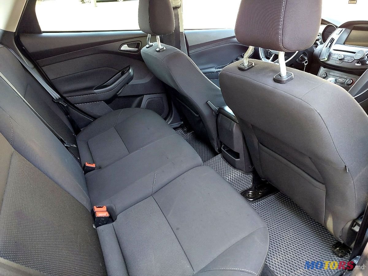 2017' Ford Focus photo #6
