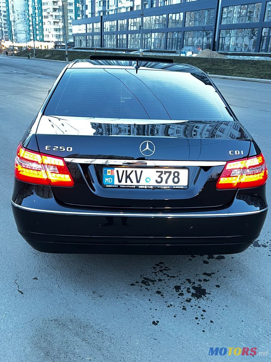 2009' Mercedes-Benz E Класс photo #3